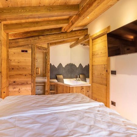 Lino Deluxe Suite Borca di Cadore Bagian luar foto