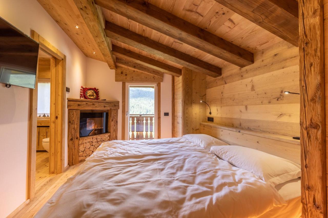 Lino Deluxe Suite Borca di Cadore Bagian luar foto