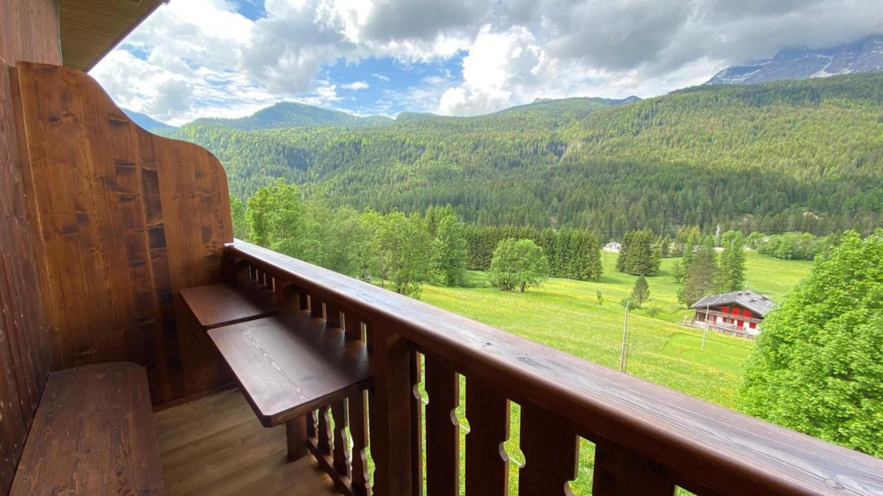 Lino Deluxe Suite Borca di Cadore Bagian luar foto