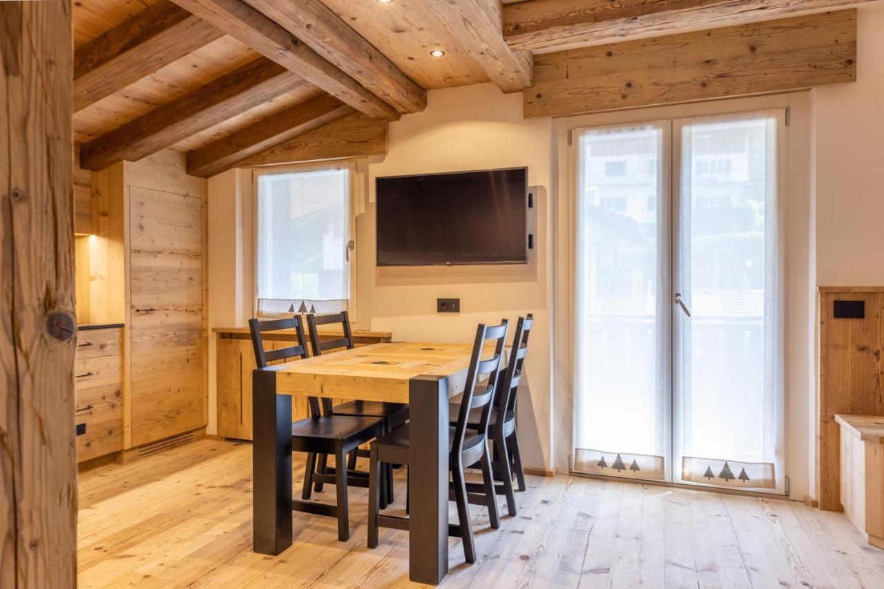 Lino Deluxe Suite Borca di Cadore Bagian luar foto